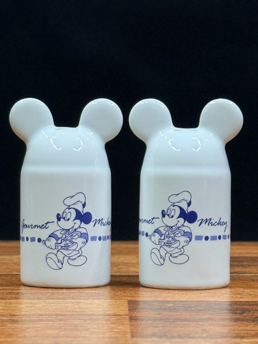DISNEY Gourmet Mickey Salt & Pepper Shakers